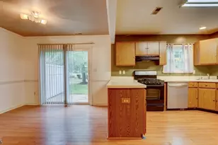 8 Forden Ct, Sayreville Boro, NJ 08872 - Photo 10