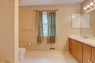 8 Forden Ct, Sayreville Boro, NJ 08872 - Photo 26
