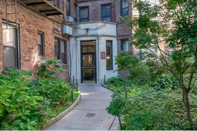 756 Brady #609, New York, NJ 10462 - Photo 2