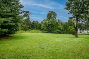 122 Cortelyous Ln, Franklin Township, NJ 08873 - Photo 14