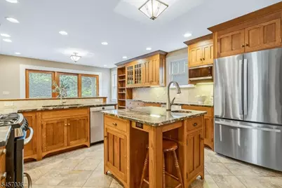 44 Dodd St, Montclair, NJ 07042 - Photo 8
