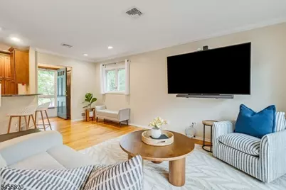 119 Squire Hill Rd, Montclair, NJ 07043 - Photo 8
