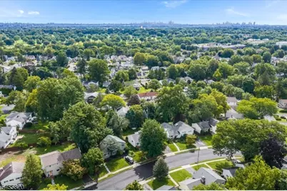 119 Squire Hill Rd, Montclair, NJ 07043 - Photo 32