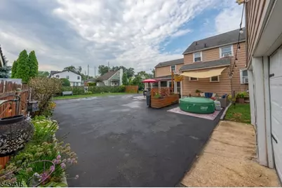 719 Locust St, Roselle Park, NJ 07204 - Photo 6