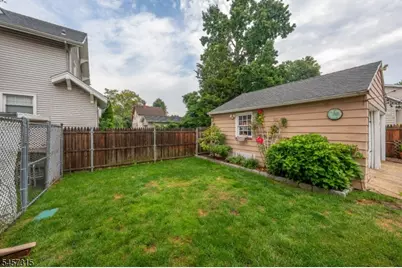 719 Locust St, Roselle Park, NJ 07204 - Photo 32