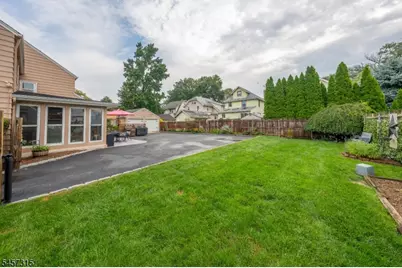 719 Locust St, Roselle Park, NJ 07204 - Photo 20
