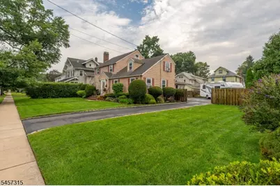 719 Locust St, Roselle Park, NJ 07204 - Photo 38