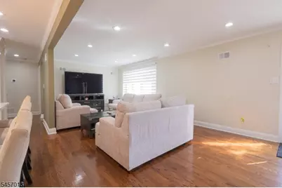 10 Evelyn Ter, Wayne, NJ 07470 - Photo 4