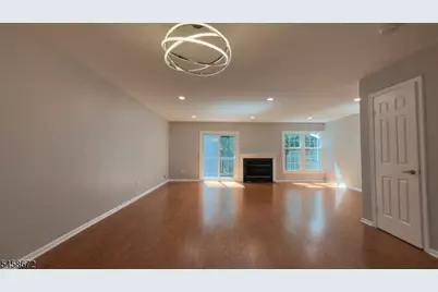 53 Woodledge Ct, Rockaway Township, NJ 07866 - Photo 4