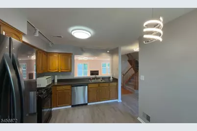 53 Woodledge Ct, Rockaway Township, NJ 07866 - Photo 2