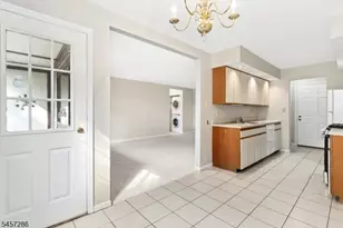 9E Sentinel Ct, Chatham Township, NJ 07928 - Photo 6