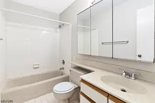 9E Sentinel Ct, Chatham Township, NJ 07928 - Photo 10