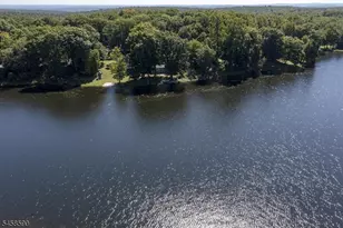 915 Plymouth Lake Dr, Stillwater, NJ 07860 - Photo 34