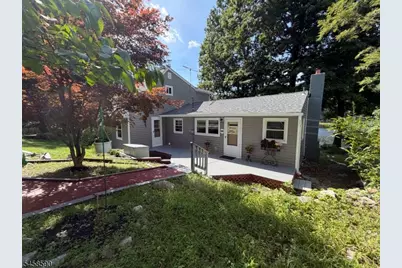 915 Plymouth Lake Dr, Stillwater, NJ 07860 - Photo 4