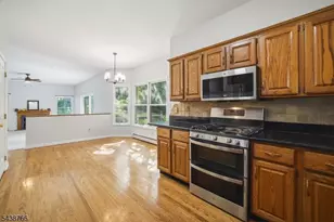 30 Carriage House Rd, Sparta Township, NJ 07871 - Photo 16