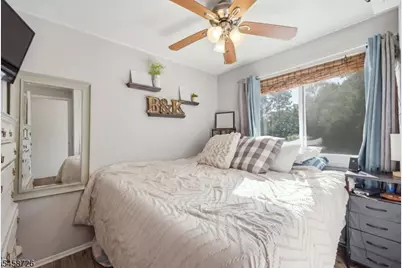 219 Knox Way, Hopatcong, NJ 07843 - Photo 16