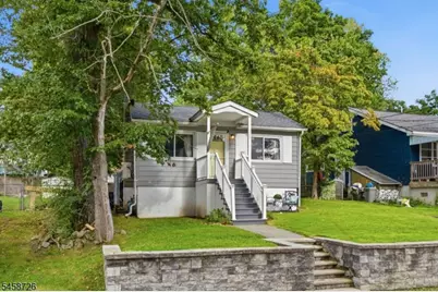 219 Knox Way, Hopatcong, NJ 07843 - Photo 2