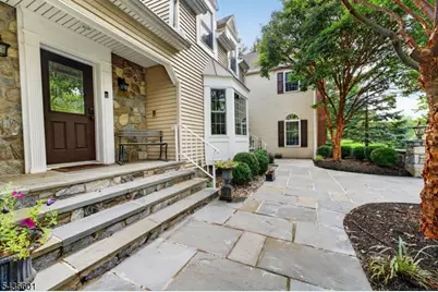 5 Pine Pl, Clinton Township, NJ 08801 - Photo 2
