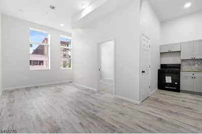 90 Broadway #3, Paterson, NJ 07505 - Photo 2