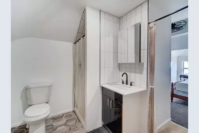 139 Richelieu Ter, Newark, NJ 07106 - Photo 18