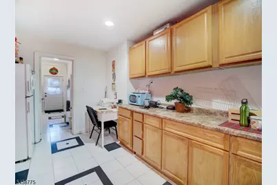 139 Richelieu Ter, Newark, NJ 07106 - Photo 8