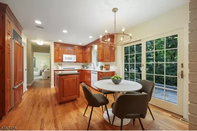 909 Stevens Avenue, Westfield, NJ 07090 - Photo 8