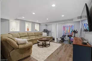 7 Aspen Dr, Hillsborough Township, NJ 08844 - Photo 2