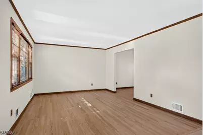 2527 Mountain Ave, Scotch Plains Township, NJ 07076 - Photo 8