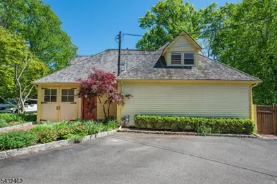 35 Colles Ave, Morristown, NJ 07960 - Photo 16