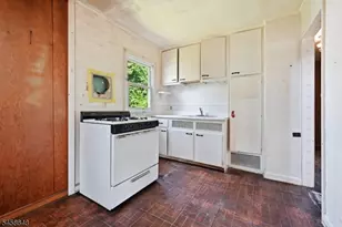 588 Quinton Ave, Kenilworth, NJ 07033 - Photo 6