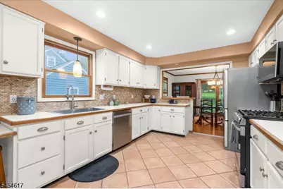 77 Washburn Ave, Washington Township, NJ 07882 - Photo 6