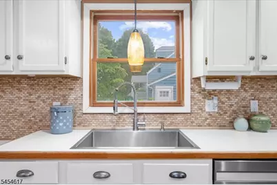 77 Washburn Ave, Washington Township, NJ 07882 - Photo 10