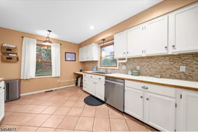 77 Washburn Ave, Washington Township, NJ 07882 - Photo 8