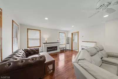 16 Jaqui Ave, Morris Plains, NJ 07950 - Photo 8