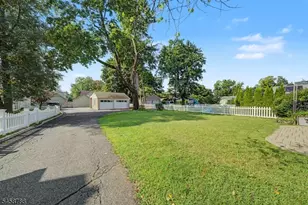 16 Jaqui Ave, Morris Plains, NJ 07950 - Photo 24