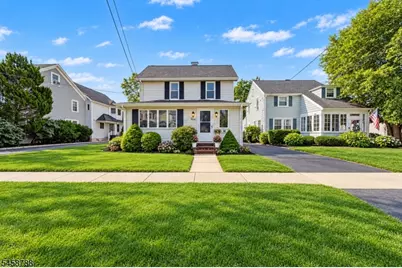 16 Jaqui Ave, Morris Plains, NJ 07950 - Photo 2