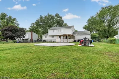 100 Coachman Dr, Florence Township, NJ 08505 - Photo 32