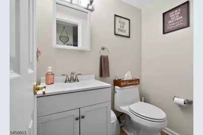100 Coachman Dr, Florence Township, NJ 08505 - Photo 24