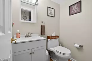 100 Coachman Dr, Florence Township, NJ 08505 - Photo 24