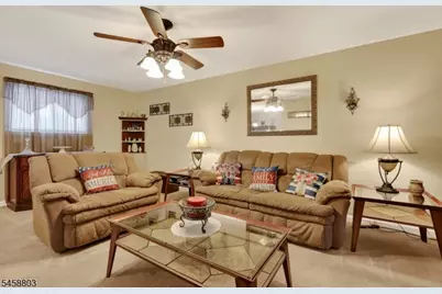 100 Coachman Dr, Florence Township, NJ 08505 - Photo 10