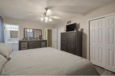 100 Coachman Dr, Florence Township, NJ 08505 - Photo 20