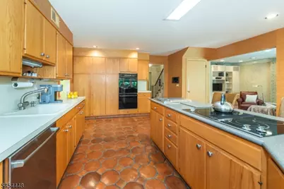 2 Midvale Ave, West Caldwell, NJ 07006 - Photo 12