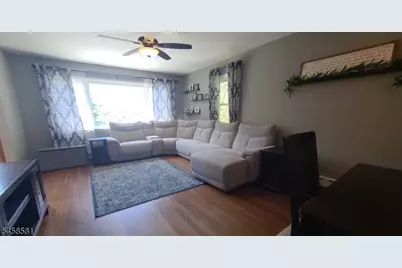 52 Hillside Ave, Mine Hill, NJ 07803 - Photo 4