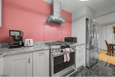 120 E Shawnee Trl, Jefferson Township, NJ 07849 - Photo 10
