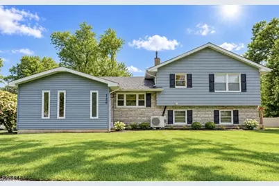 120 E Shawnee Trl, Jefferson Township, NJ 07849 - Photo 1