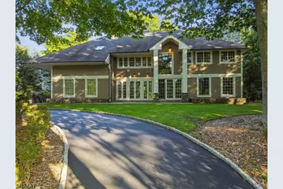 16 Holmehill Lane, Roseland, NJ 07068 - Photo 2