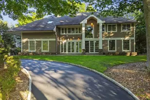 16 Holmehill Ln, Roseland, NJ 07068 - Photo 2