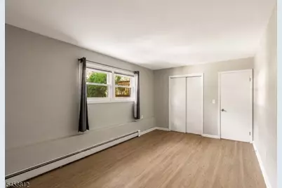102 Andover Sparta Rd, Andover Township, NJ 07860 - Photo 12