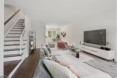 68-86 New England Ave #13, Summit, NJ 07901 - Photo 4