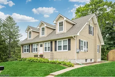 2 Glen Ave, Mount Olive, NJ 07828 - Photo 2